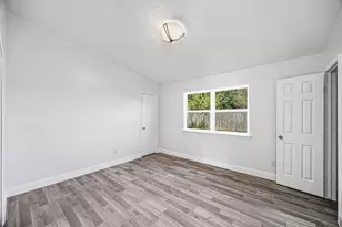 10407 Townhall Ln, Sugar Land, TX 77498 - Photo 15