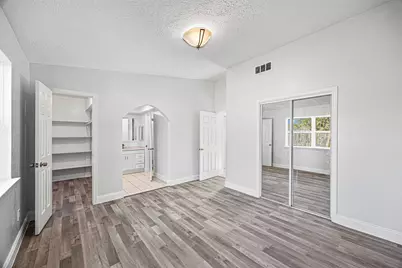 10407 Townhall Lane, Sugar Land, TX 77498 - Photo 17