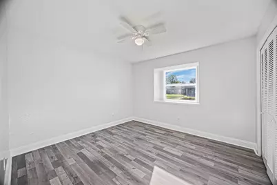 10407 Townhall Lane, Sugar Land, TX 77498 - Photo 13