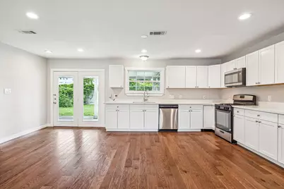 2006 Du Barry Lane, Houston, TX 77018 - Photo 7