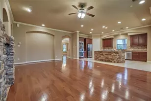 101 E Silverwood Ranch Estate, Shenandoah, TX 77384 - Photo 15