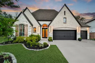 316 Mallory Ct, Montgomery, TX 77316 - Photo 1