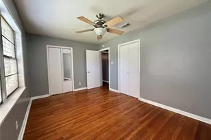 221 Richmond St, Angleton, TX 77515 - Photo 15