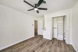 306 Red Bud Ln, Baytown, TX 77520 - Photo 21