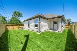 7714 N Howton St, Houston, TX 77028 - Photo 21