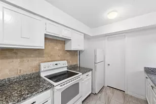 78 W Park West Dr, Houston, TX 77072 - Photo 7