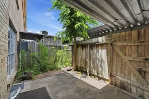 78 W Park West Dr, Houston, TX 77072 - Photo 17