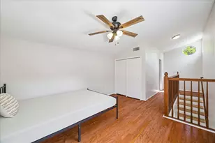 9777 Larston St, Houston, TX 77055 - Photo 15