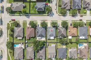 2008 Sandy Bank Ln, Pearland, TX 77581 - Photo 29