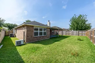 2008 Sandy Bank Ln, Pearland, TX 77581 - Photo 23