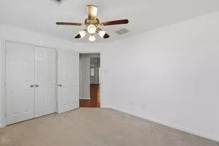 2008 Sandy Bank Ln, Pearland, TX 77581 - Photo 21