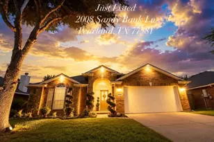 2008 Sandy Bank Ln, Pearland, TX 77581 - Photo 1