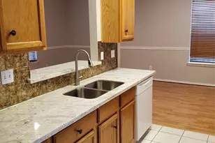 3223 West St, Rosenberg, TX 77471 - Photo 9