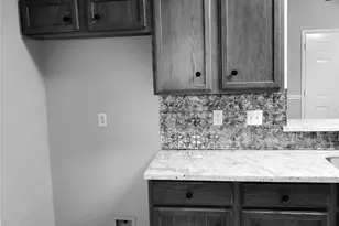 3223 West St, Rosenberg, TX 77471 - Photo 3