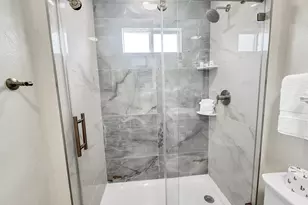 1504 Christopher Columbus Blvd, Galveston, TX 77550 - Photo 13