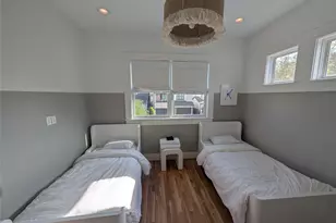 709 E 13th St, Houston, TX 77008 - Photo 37