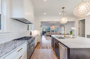 709 E 13th St, Houston, TX 77008 - Photo 13
