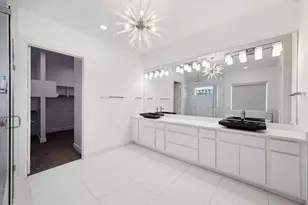 4670 Cedar St, Bellaire, TX 77401 - Photo 9