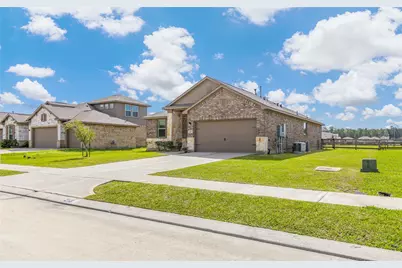 213 Kickapoo Drive, Anahuac, TX 77514 - Photo 5