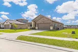 213 Kickapoo Dr, Anahuac, TX 77514 - Photo 5