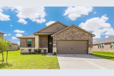 213 Kickapoo Drive, Anahuac, TX 77514 - Photo 3