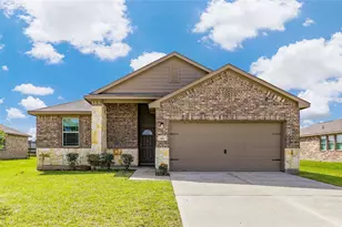 213 Kickapoo Dr, Anahuac, TX 77514 - Photo 3