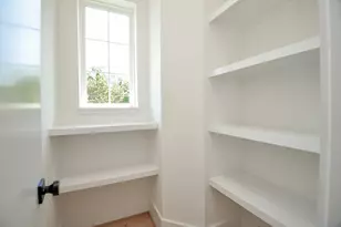 204 Burr St, Houston, TX 77011 - Photo 17