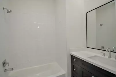 204 Burr Street #G, Houston, TX 77011 - Photo 29