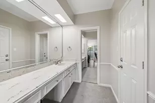 12 E Broad Oaks Dr, Houston, TX 77056 - Photo 15
