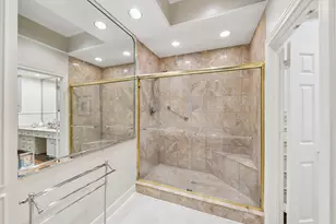 12 E Broad Oaks Dr, Houston, TX 77056 - Photo 21
