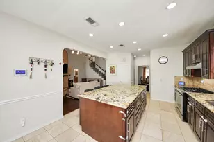 922 Bayhill Dr, Sugar Land, TX 77479 - Photo 15