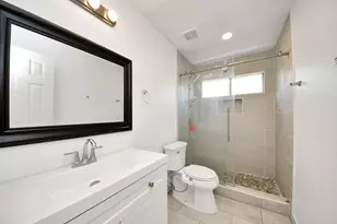 922 Bayhill Dr, Sugar Land, TX 77479 - Photo 25