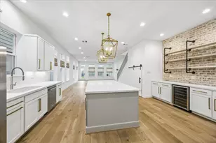 921 W 21st St, Houston, TX 77008 - Photo 9