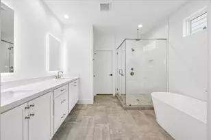 921 W 21st St, Houston, TX 77008 - Photo 11