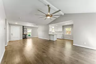 2515 Blue Willow Dr, Houston, TX 77042 - Photo 13