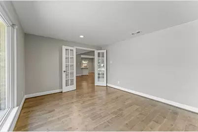 2515 Blue Willow Drive, Houston, TX 77042 - Photo 17