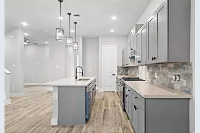 232 W 28th Street #A, Houston, TX 77008 - Photo 9