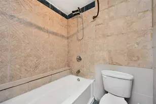 814 Broadway St, Galveston, TX 77550 - Photo 15