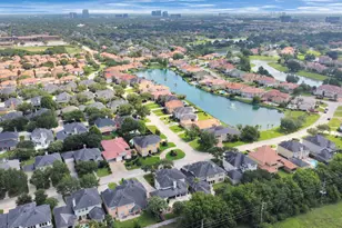 14207 Jade Cove Dr, Houston, TX 77077 - Photo 49