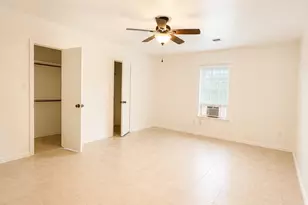9009 Tavenor Ln, Houston, TX 77075 - Photo 13