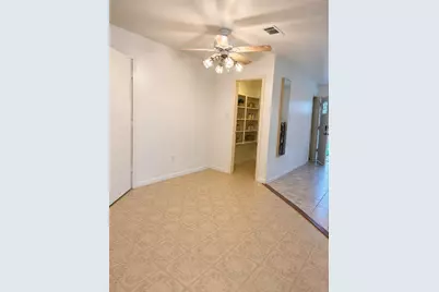 9009 Tavenor Lane, Houston, TX 77075 - Photo 5