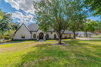 15569 Crown Oaks Drive, Montgomery, TX 77316 - Photo 1