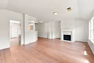 822 N Vista Dr, Houston, TX 77073 - Photo 13