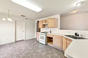 822 N Vista Dr, Houston, TX 77073 - Photo 17