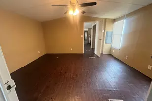 601 Clear Lake Rd, Highlands, TX 77562 - Photo 3