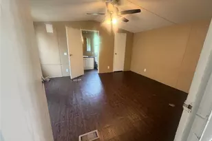601 Clear Lake Rd, Highlands, TX 77562 - Photo 5