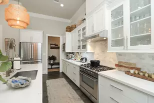 8626 Emnora Ln, Houston, TX 77080 - Photo 9