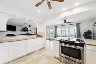 223 Easterly Dr, Tiki Island, TX 77554 - Photo 17