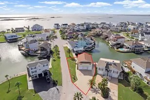 223 Easterly Dr, Tiki Island, TX 77554 - Photo 31