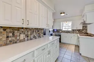 16339 Clearcrest Dr, Houston, TX 77059 - Photo 15